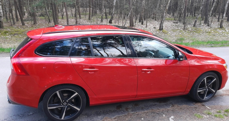 Volvo V60 cena 69999 przebieg: 173000, rok produkcji 2015 z Lubartów małe 172